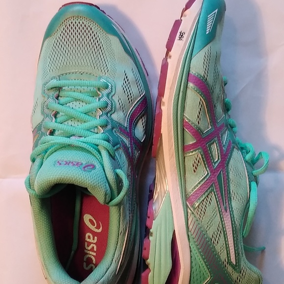asics t6a9n